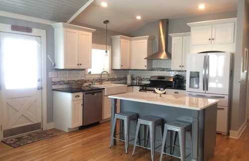 The Nations Cottage | Kimi's Cottage: Class & Character- 2 bedroom cottage in Nashville, TN