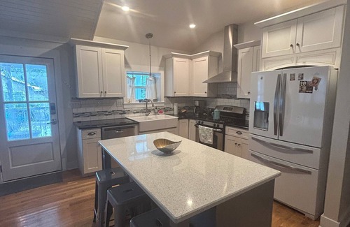 The Nations Cottage | Kimi's Cottage: Class & Character- 2 bedroom cottage in Nashville, TN