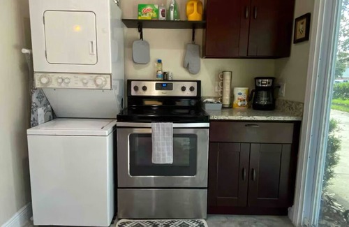 Orlando Apartment | King Bed - Fire Pit - Private - Grill - Location