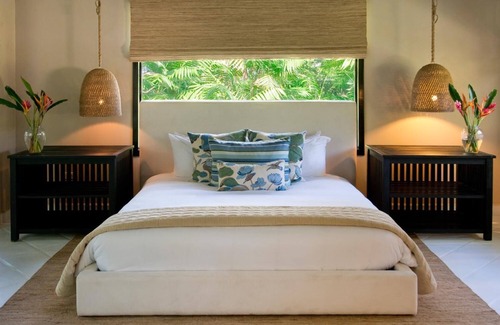Punta Gorda Resort | King-Bed Jungle Suite w/Spectacular Views & Balcony - WiFi & A/C Included