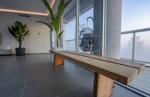 Calidonia Apartment | King Bed Suite/280 Degree View/500mbs WiFi