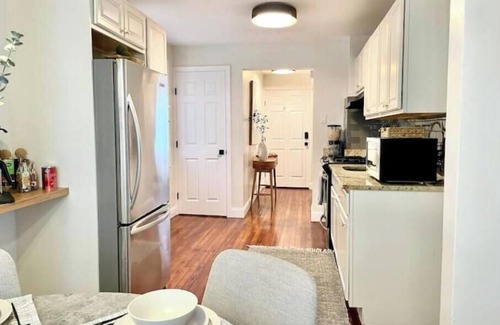 Franklin Square Apartment | King Bed/Wi-Fi/Free Parking/Convenient Apt/NYC