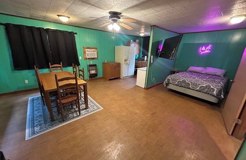 Fort Gaines Villa | King & Queen of Lake Eufaula suite