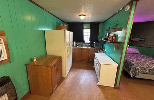 Fort Gaines Villa | King & Queen of Lake Eufaula suite