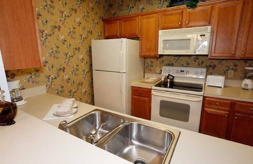 Lackey Condo | King's Creek Resort. Next to Water Country. Minutes to Busch Gardens. 2BR/2BA