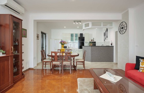 Popovici Apartment | King size apartment with swimming pool