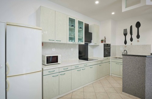 Popovici Apartment | King size apartment with swimming pool