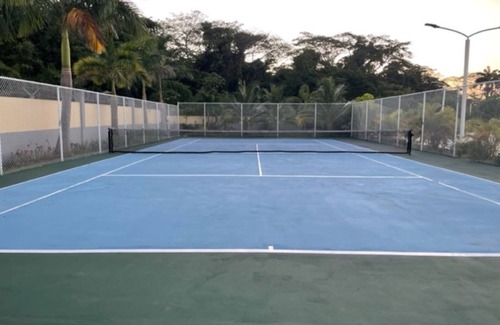 St. Ann's Bay Villa | KING SIZE Villa with Pool and beach