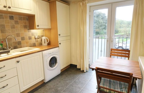 Staveley Apartment | KINGFISHER BARN, pet friendly in Staveley
