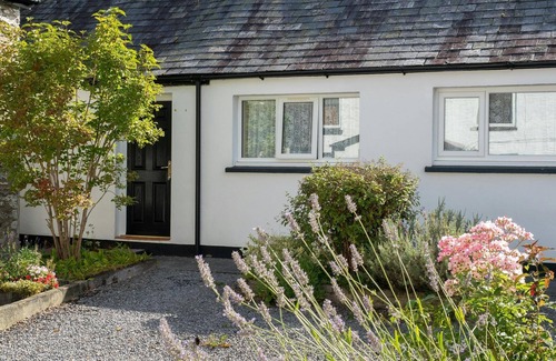 Llangeler Cottage | Kingfisher Cottage, Newcastle Emlyn
