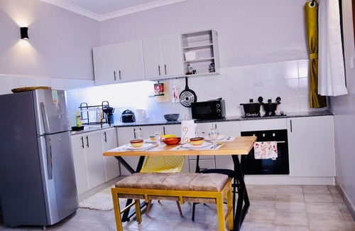 Nairobi Cottage | Kingfisher cottage