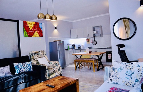 Nairobi Cottage | Kingfisher cottage