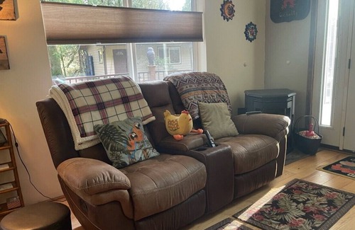 Issaquah Cabin | Kingfisher Kabin on the Raging River