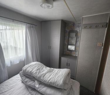 Ingoldmells Resort | Kingfisher OAK 1098 Dees Caravan Lettings