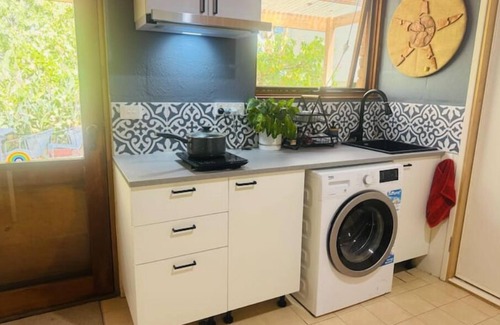 Glenrowan Apartment | Kingfisher Retreat: Twin-share or King bed option