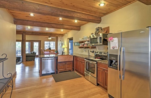 Shell Knob Cabin | Kings River Lodge North” - Spacious 10 Bedroom Log Cabin Across from the Lake!