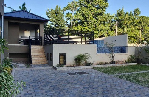 Eastwood Park House | Kingston City View Vacation Stay 2