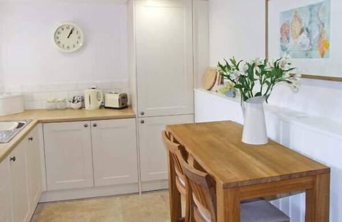 Denstone Cottage | KIPPER'S CORNER, pet friendly, character holiday cottage in Doveridge