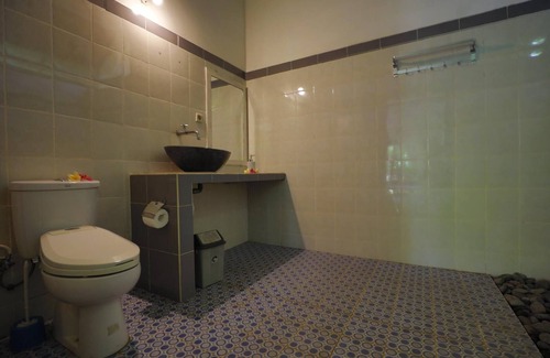 Purwakerti House | Kirana Homestay - Breeze