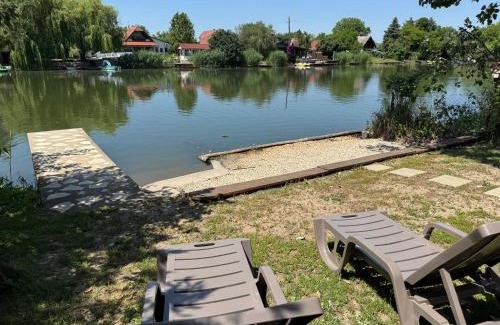 Bekesszentandras House | Kis Veréb Körösparti Házikó