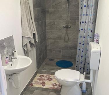 Nagydorog Apartment | KISHOMes-Munkásszállás és Albérlet