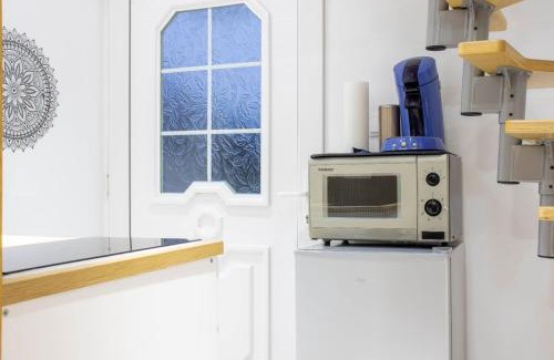Hildesheim District Apartment | Kleine gemütliche Einliegerwohnung mit Garten und Pool