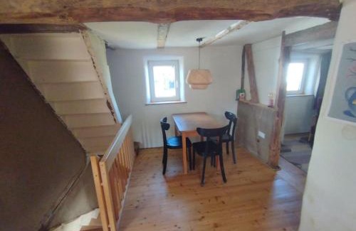 Obererbach Apartment | Kleine urige Unterkunft im Lehmbau