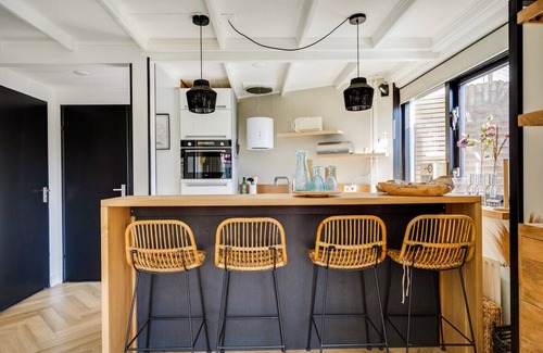 Zwiggelte House | Kluud | Beautiful home with Sauna and Fireplace