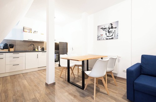 Altstadt Apartment | ★Ko-Living V at the new theater | middle of the old town | Wifi | Up to 4 ★