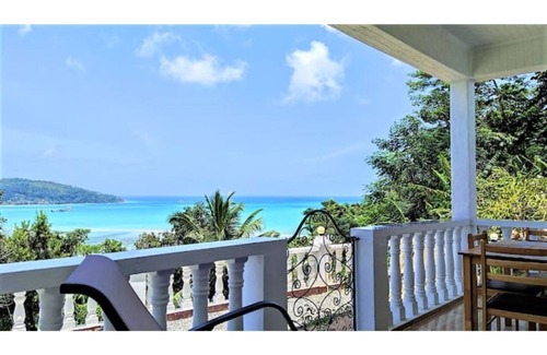 Anse Boileau Apartment | KOKET by Yellow Petals – Sea, Nature & Relax
