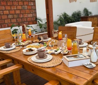 Gueima Villa | KoKo Beach - Wooden Green House