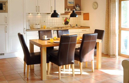 Neuensien Apartment | Komfortable Ferienwohnung mit Balkon - Ideal für den Familienurlaub auf Rügen!