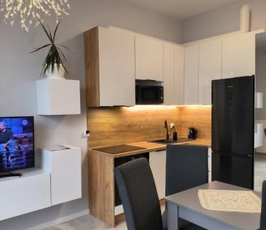 Rzeszow Apartment | Komfortowa Miła z garażem i tarasem, klimatyzacja, self check in
