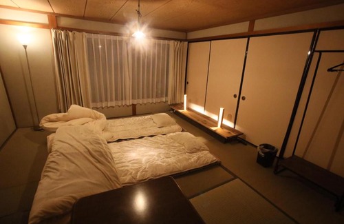 Shimohara Bed & Breakfast | コミュニティカフェ民泊つむぎ
