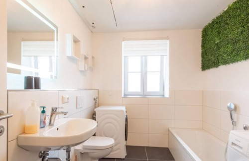 Haunsheim Apartment | Komplett ausgestattete Ferienwohnung mit Terrasse in idealer Lage