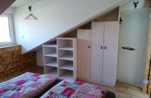 Sonthofen Apartment | Komplette Dachwohnung mit Balkon und Bergblick