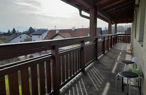 Attnang-Puchheim Apartment | Komplette schöne Wohnung In Seenähe Attersee und Traunsee Oberösterreich direkte Buchung möglich keine Freigabe erforderlich Raumüberlassung siehe Inserat