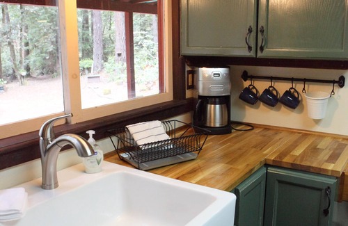 Fort Bragg Cabin | Kona Cabin in the Redwoods