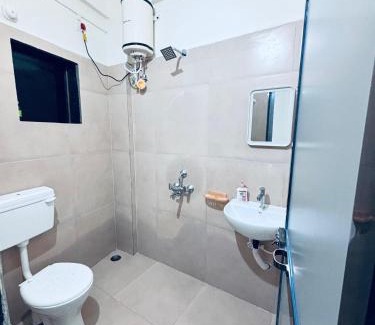 Kankavali Hostel | Konkan Central Dormitory and Family Room