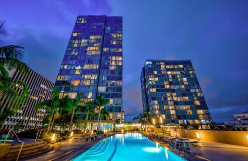 Carthay Circle Apartment | Koreatown Highrise Free Parking, Pool, Gym