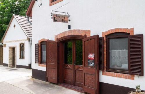 Nemesnadudvar Apartment | Kovács Présház Holdfény szállás