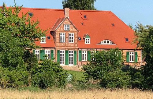 Hof Redentin Apartment | Kranichhöhe - Redentin Manor House
