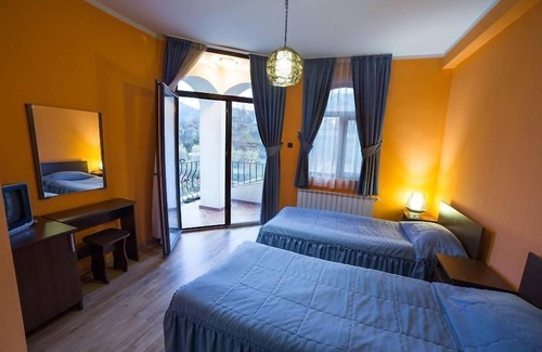 Smolyan Bed & Breakfast | Kris Hotel