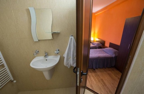 Smolyan Bed & Breakfast | Kris Hotel
