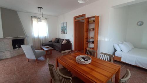 Kattavia House | Kristallia apartment with view - Kattavia