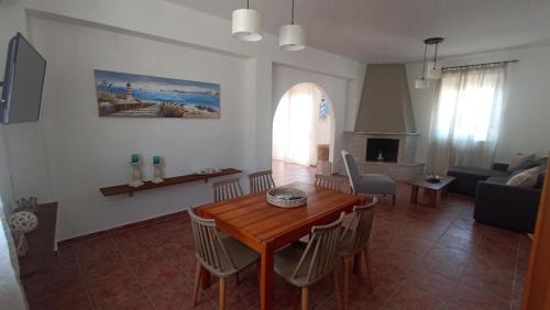 Kattavia House | Kristallia apartment with view - Kattavia