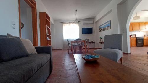 Kattavia House | Kristallia apartment with view - Kattavia