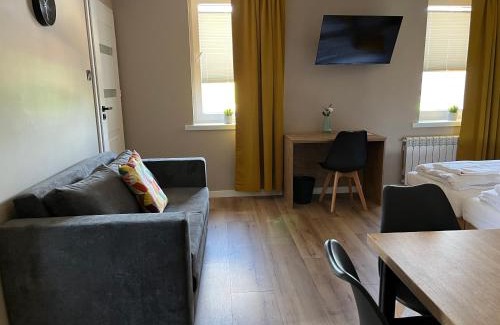 Wolbrom Hotel | Krollhouse Pokoje gościnne