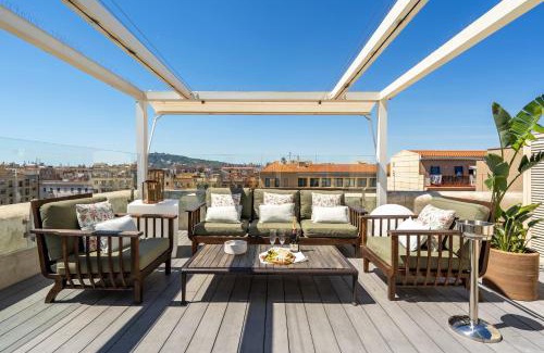 Barceloneta Apartment | Kronos on the Beach Attic Suite
