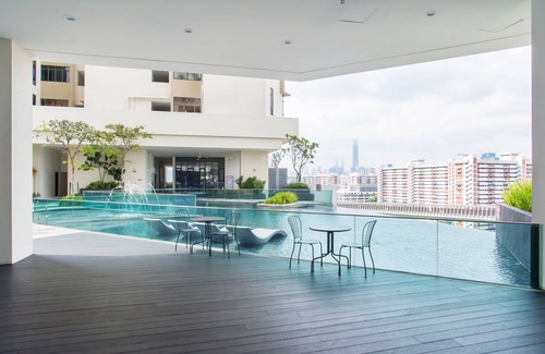 Bandar Tun Razak Apartment | Kuala Lumpur KLCC Stylish & Comfy | 5★ Location, Netflix, Pool + Gym 03